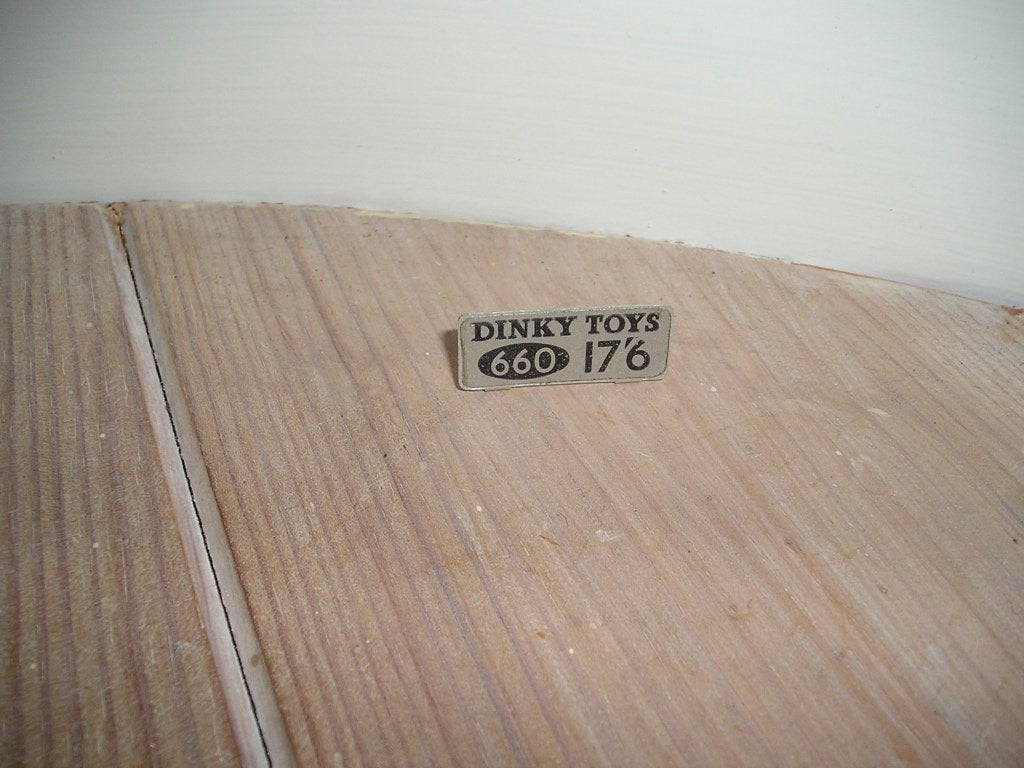 Dinky Toys 660 Original Price Tag 17'6, Ophalen of Verzenden