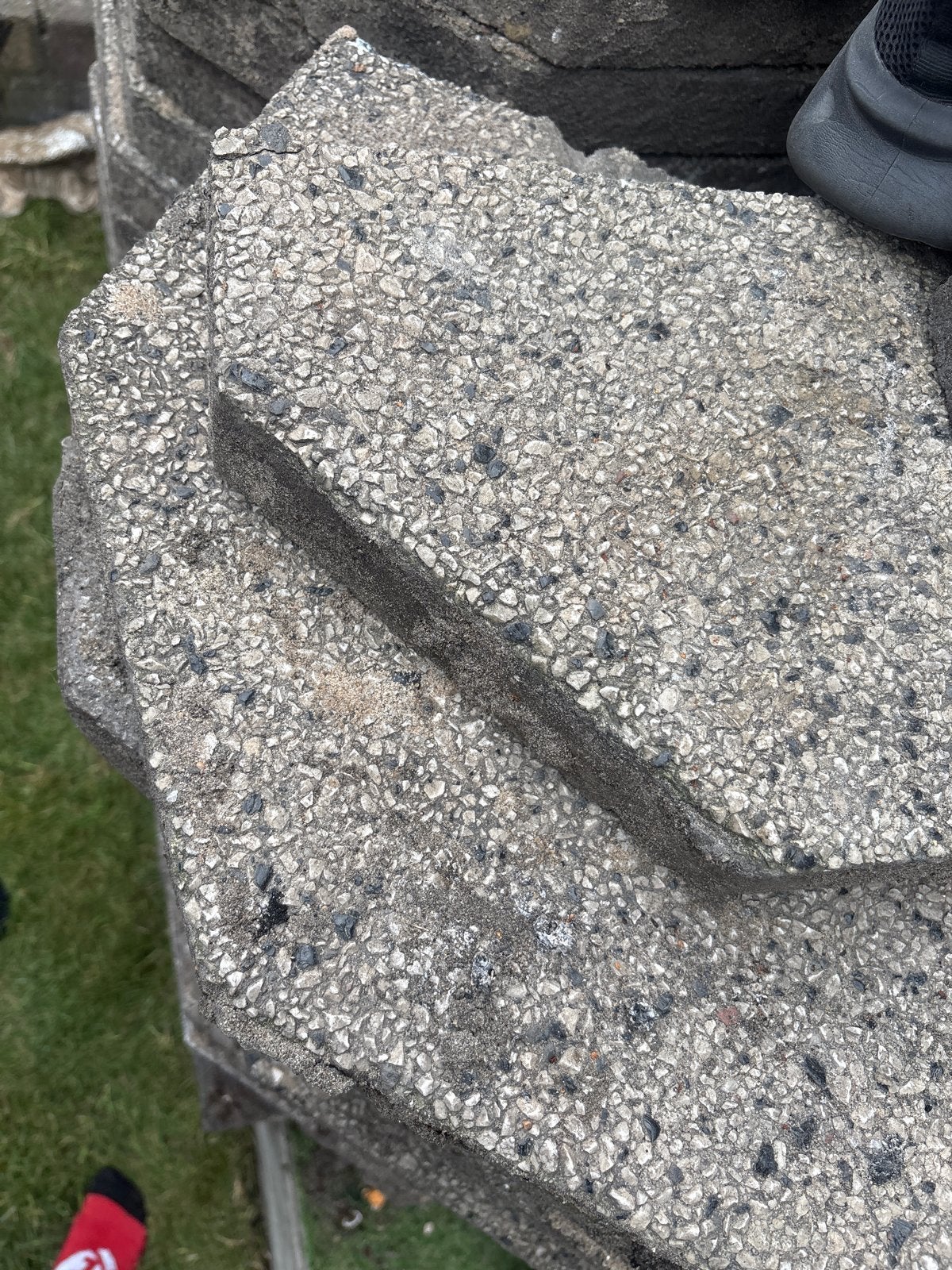 Gratis Gebruikte terrastegels van beton, 17m2, Tuin en Terras, Gebruikt, Ophalen of Verzenden, 10 m² of meer, Beton