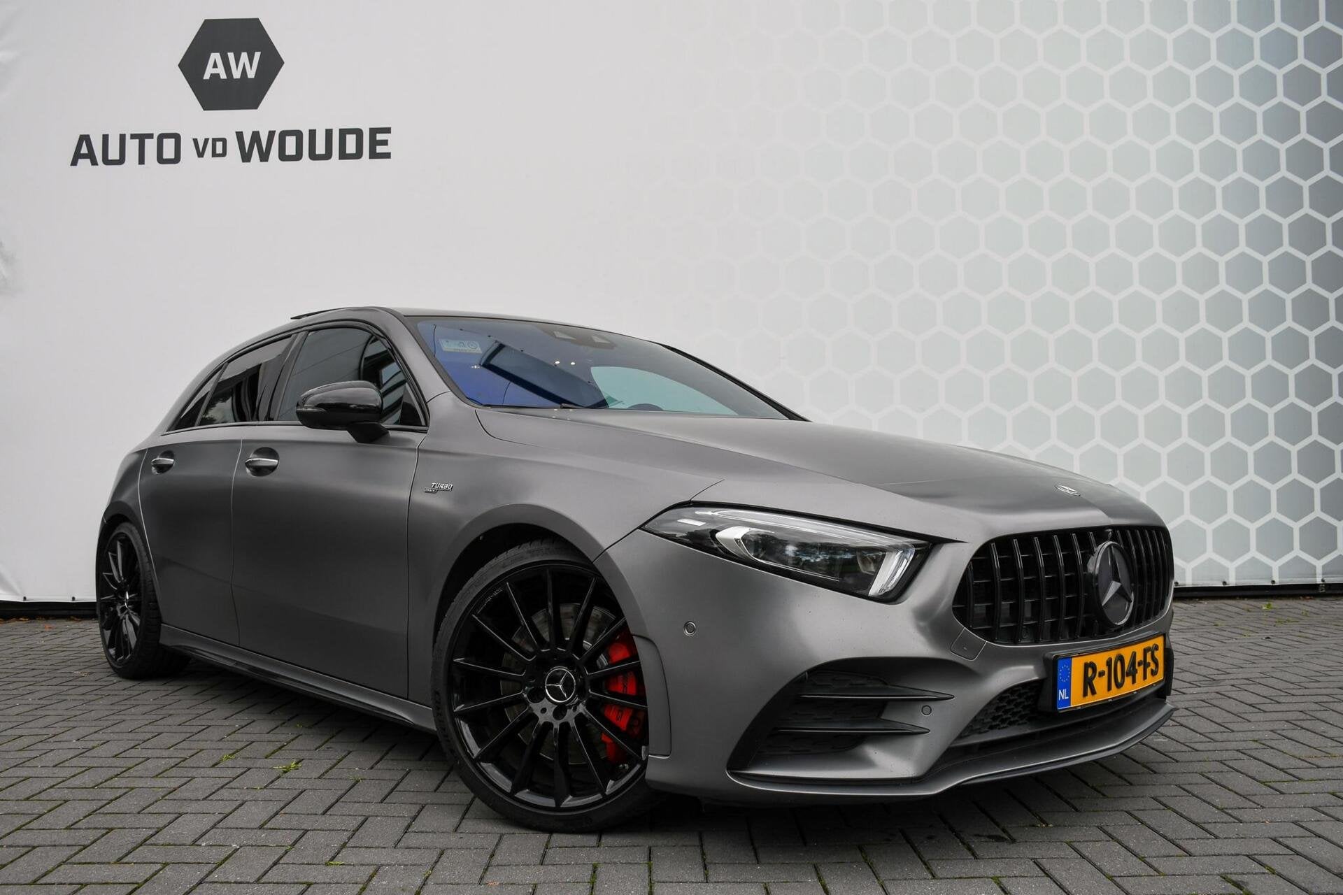 Mercedes A-klasse AMG 35 4MATIC Edition 1 Pano Schaalstoelen, Auto's, Mercedes-Benz, Automaat, Gebruikt, 4 cilinders, 2000 kg