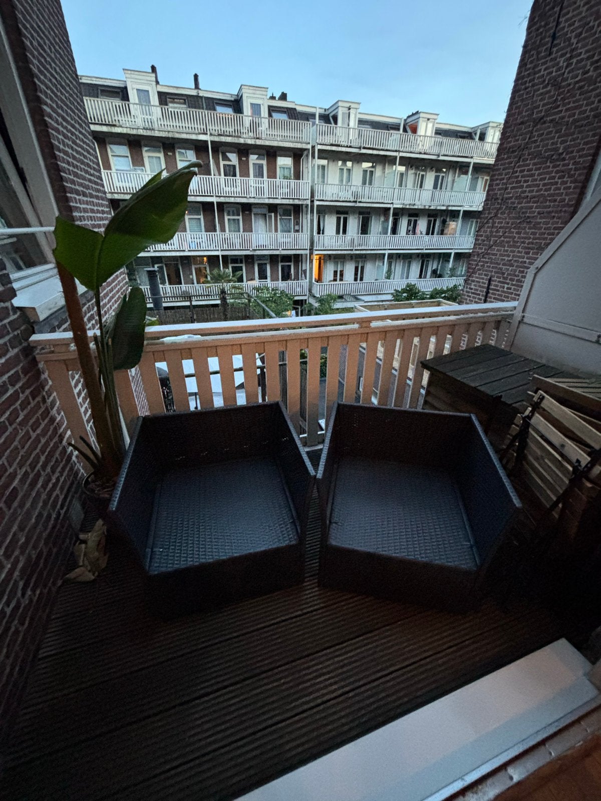 Grijze balkonstoelen (zonder kussens) gratis af te halen, Tuin en Terras, Ophalen, Gebruikt, Wicker