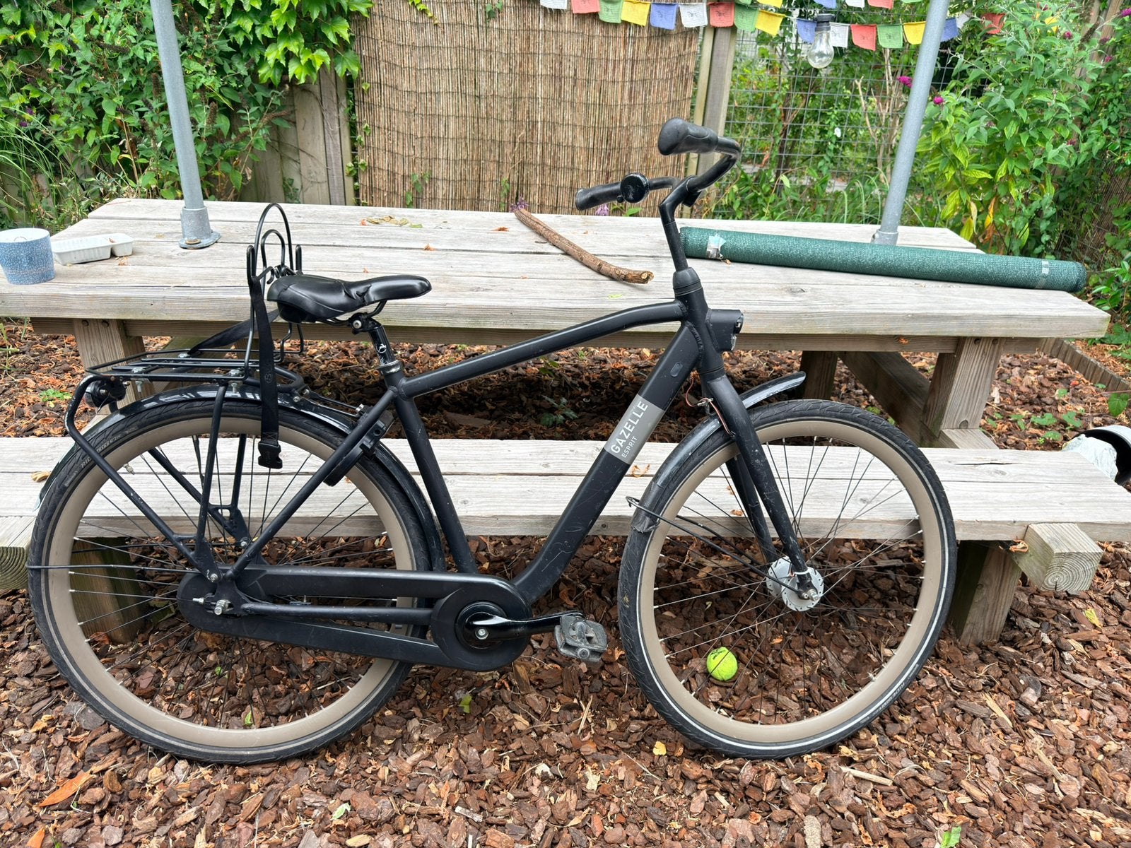 Gazelle Esprit H49 – 28 inch – Opknapper met achterdrager, Fietsen en Brommers, Fietsen | Jongens, Ophalen, Gebruikt, Terugtraprem