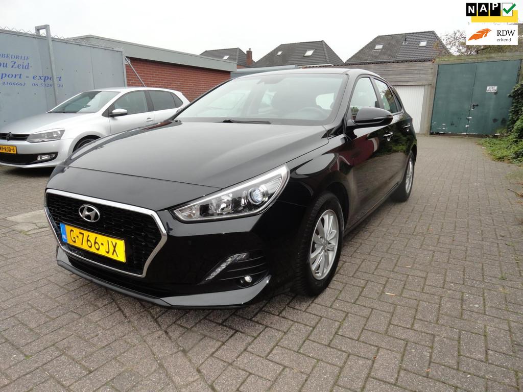 Hyundai I30 1.0 T-GDI Comfort (KM 234152 NAP NAVI CLIMA), Voorwielaandrijving, 1195 kg, Gebruikt, Euro 6
