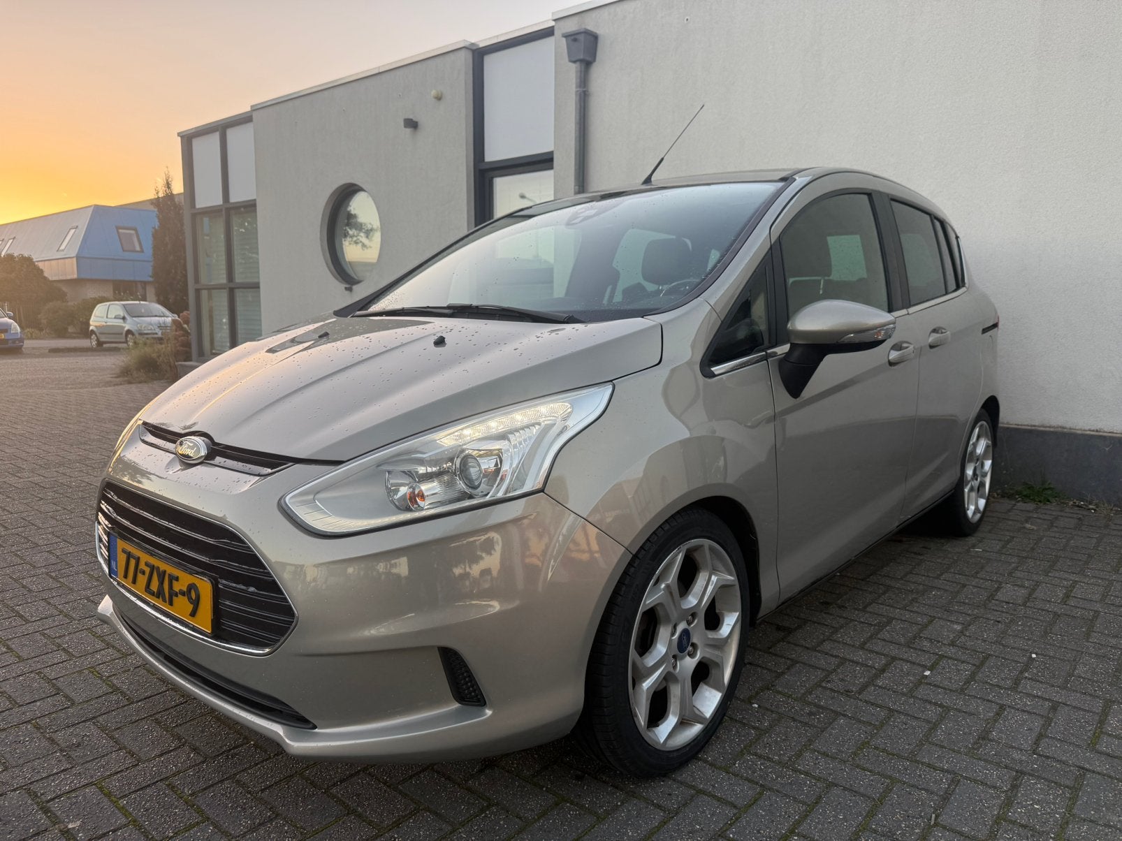 Ford B-Max 1.6 Ti-vct 77KW/105PK AUT 2013 Grijs Full optie!, Auto's, Zwart, 4 cilinders, B-Max, USB