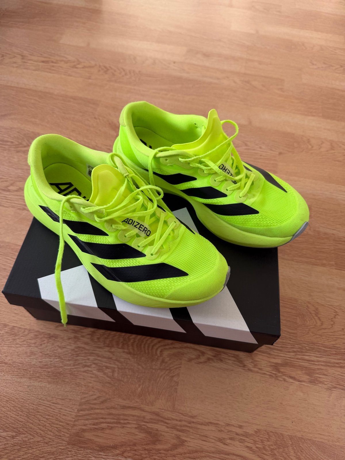 Adidas Adizero hardloopschoenen - Zo goed als nieuw, Adidas, Hardloopschoenen, Ophalen of Verzenden, Zo goed als nieuw