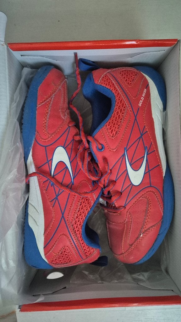 Nike Gold Rush Hockeyschoenen - Rood/Blauw, Sport en Fitness, Ophalen of Verzenden, Zo goed als nieuw, Schoenen