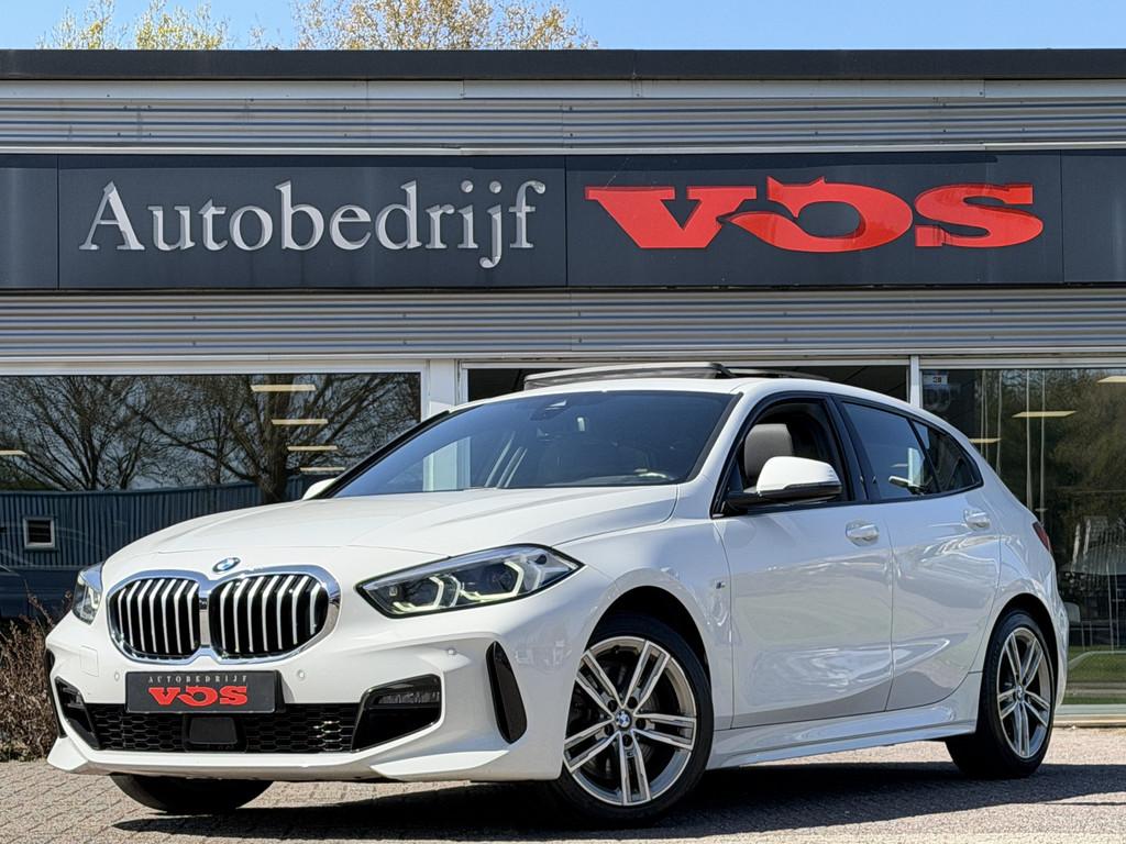 BMW 1-serie 120i | Panodak | HUD | Memory | Stuurverwarming, Auto's, BMW, Bedrijf, Te koop, 1-Serie, ABS, Airbags, Airconditioning
