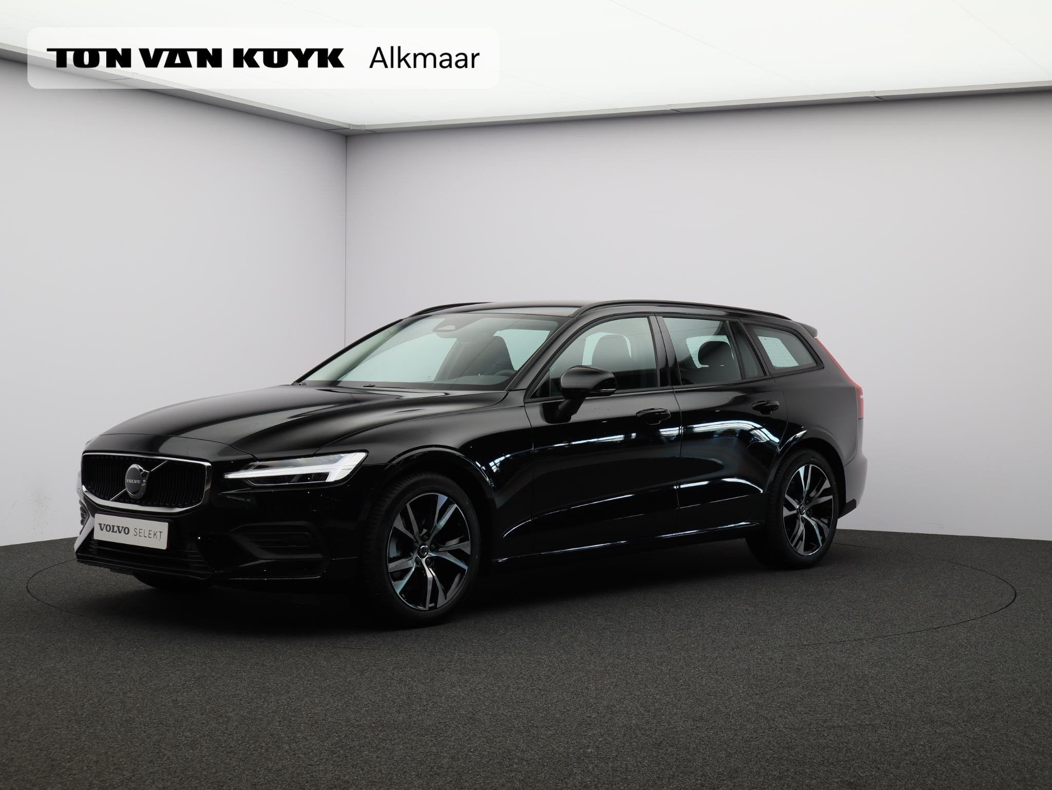 Volvo V60 B4 197PK Essential Edition / Adaptive Cruise / Cli