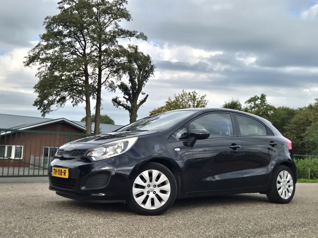 Kia Rio 1.2 CVVT Comf. Pack, Auto's, Voorwielaandrijving, Euro 5, 4 cilinders, Zwart