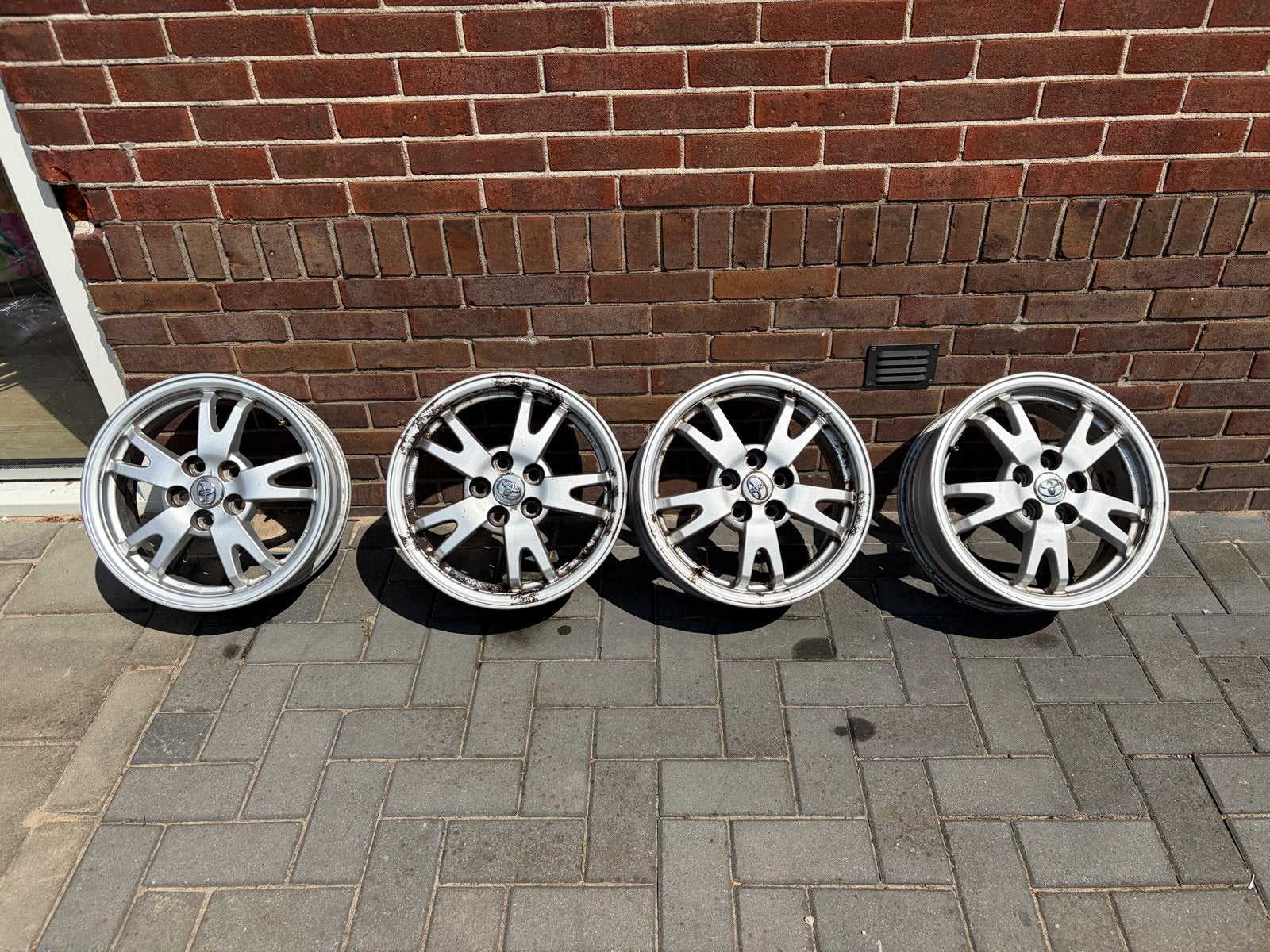 Set van 4 gebruikte velgen, 15 inch, toyota prius, Ophalen, Gebruikt, 15 inch, Velg(en)