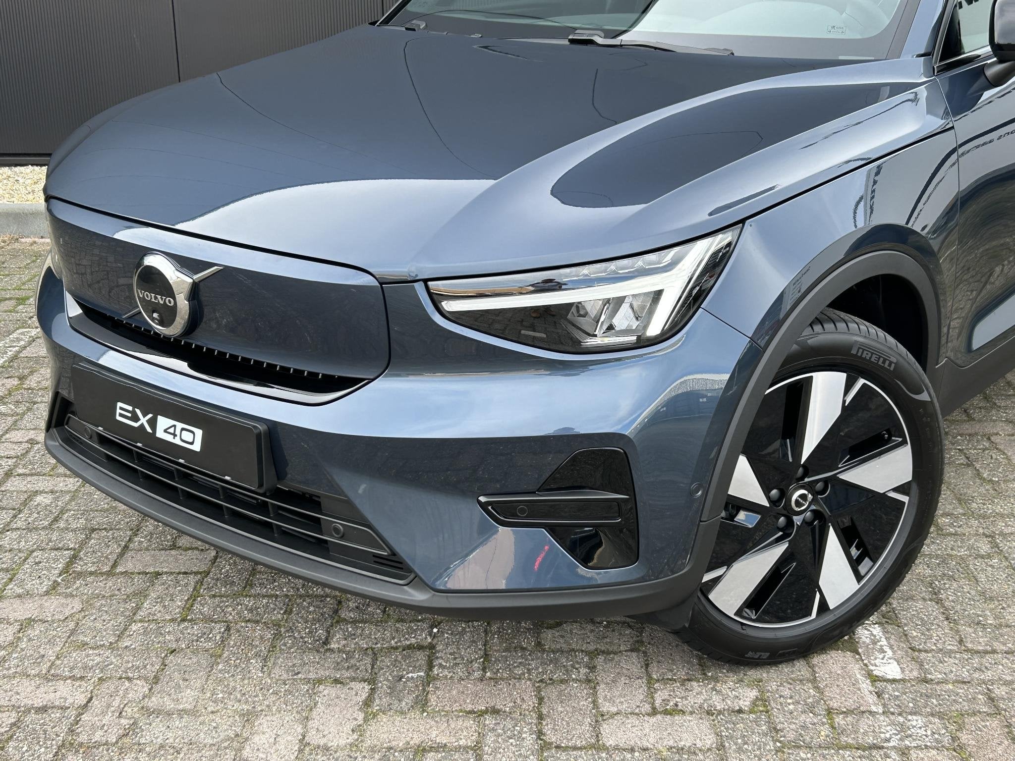 Volvo EX40 Single Motor Extended Range Ultra Europa 82 kWh P, Auto's, Automaat, Achterwielaandrijving, 252 pk, Blauw
