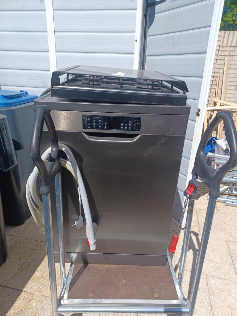 Vaatwasser  merk  inventum half jaar oud met 4 pitsgasstel, 100 liter of meer, Ophalen of Verzenden, Zo goed als nieuw, Transportkar