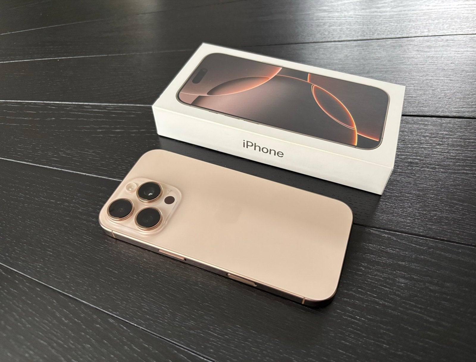 iPhone 16 Pro 512GB (Desert Titanium) – Perfecte staat, 512 GB, Zo goed als nieuw, Zonder simlock, Zonder abonnement