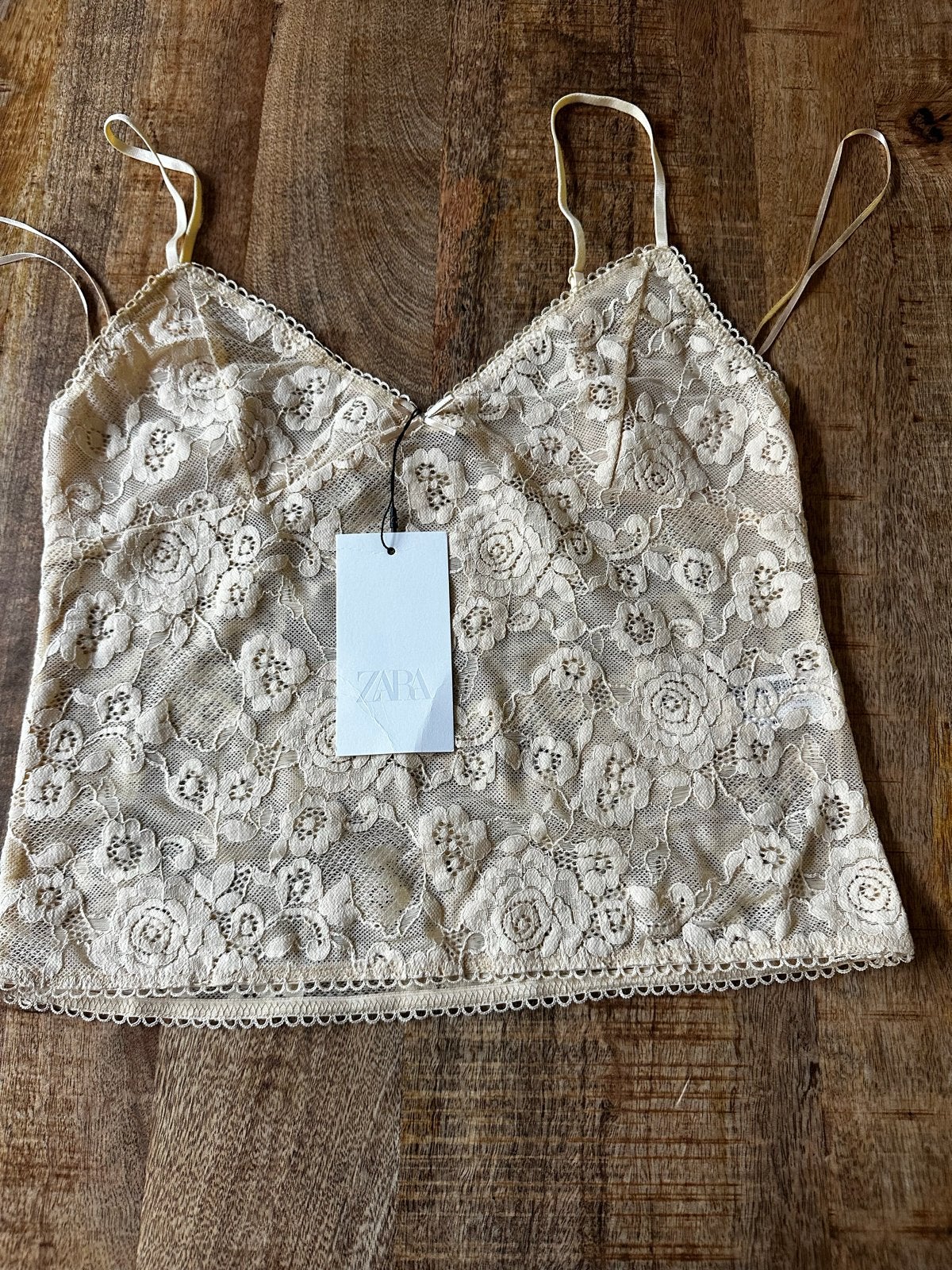 Zara kanten top maat M nieuw, Maat 38/40 (M), Beige, Nieuw, Ophalen of Verzenden