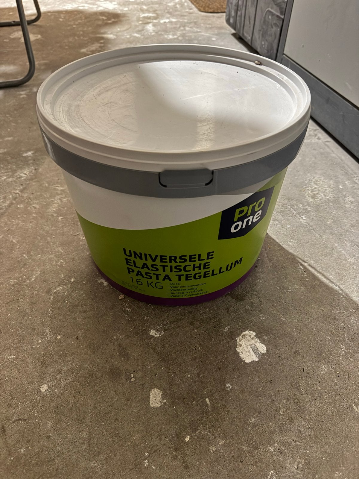 Pro One Universele Elastische Pasta Tegellijm 16 KG, Ophalen, Nieuw