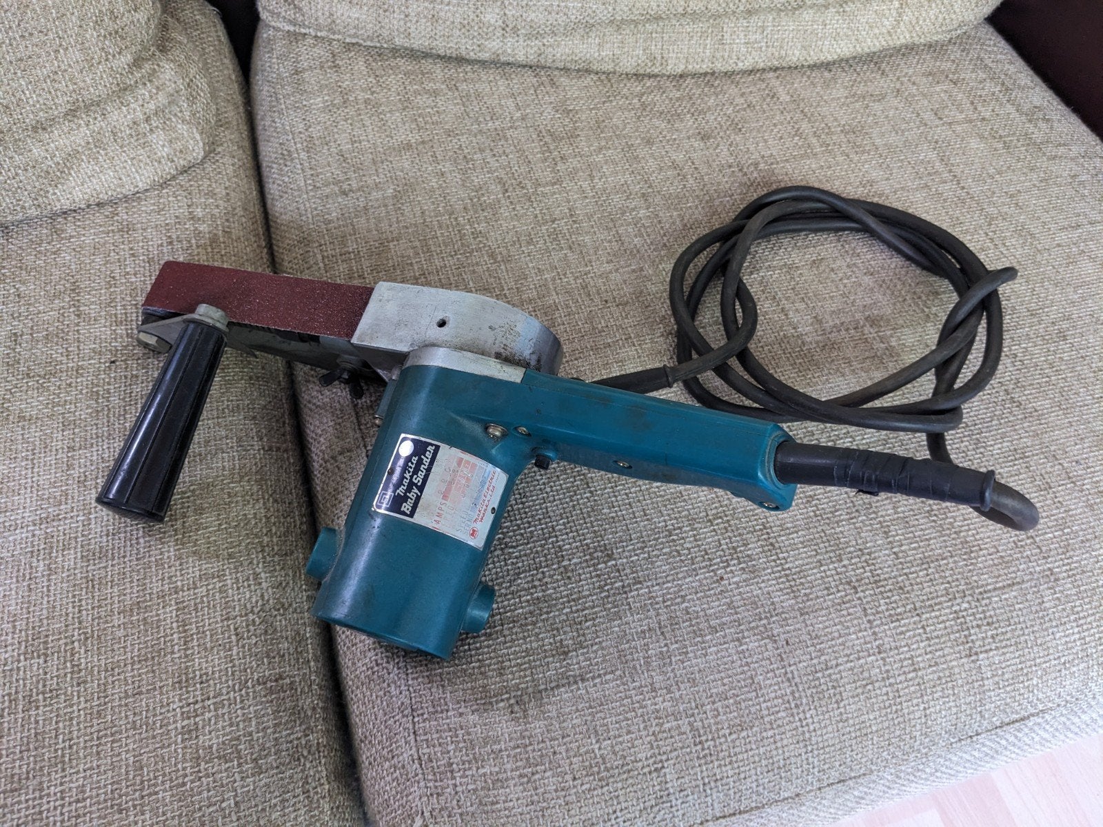 Makita Baby Sander Model 9030 stripschuurmachine, Ophalen of Verzenden, Minder dan 700 watt, Rechte handslijpmachine