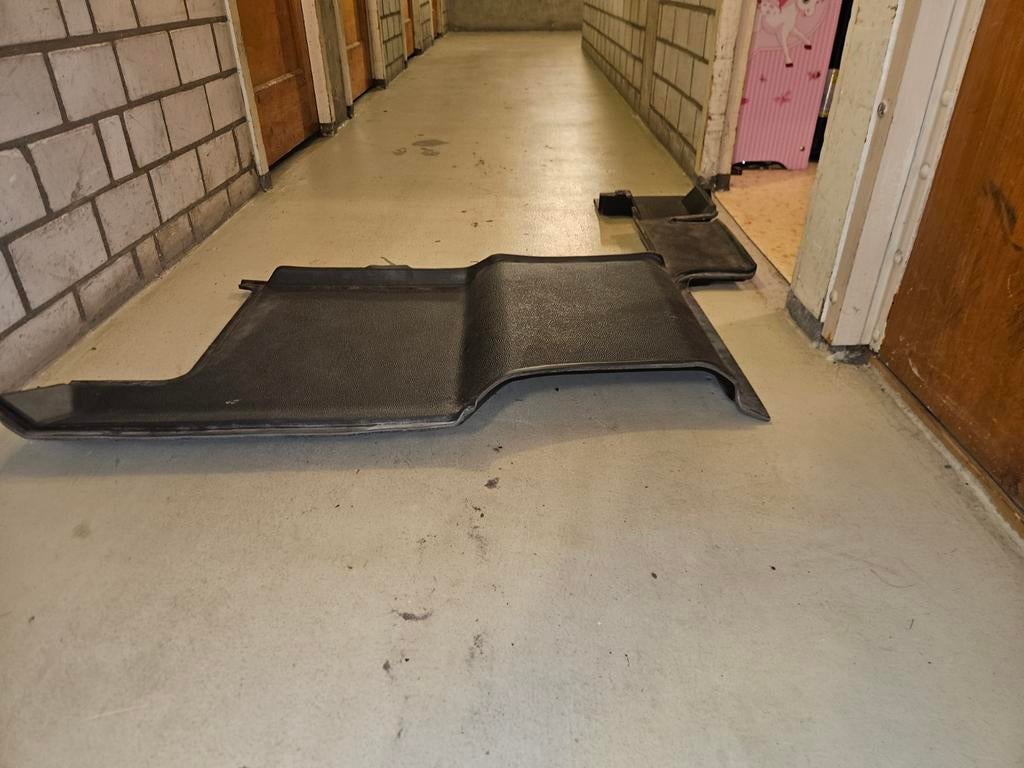 Vloermat isolatie Mercedes Sprinter (2-zits) met ventilatie, Ophalen, Gebruikt, Mercedes-Benz