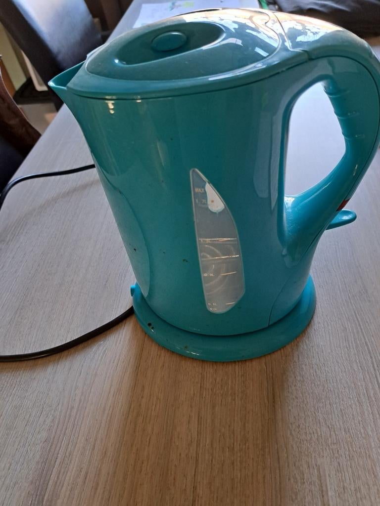 Waterkoker Zaandam - Leuk turquoise kleurtje!, 1 tot 2 liter, Ophalen of Verzenden, Zo goed als nieuw, Draadloos