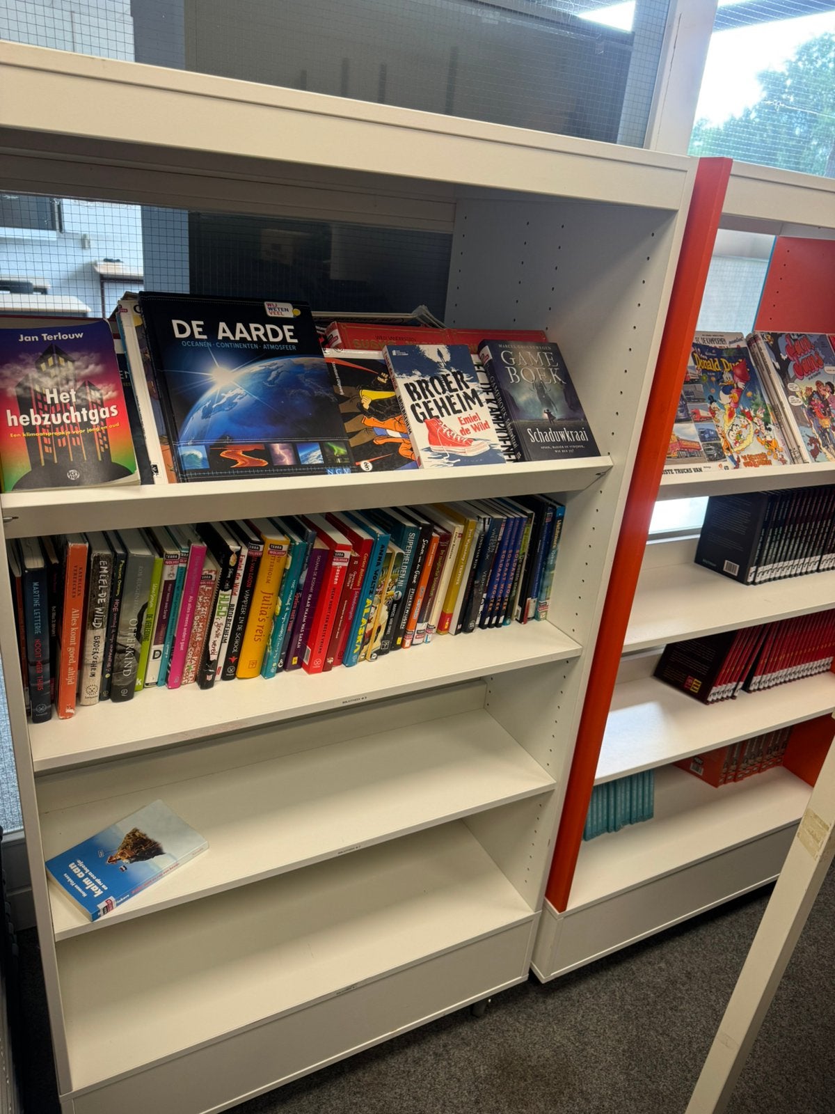 Zeer degelijke boekenkasten op wielen, Ophalen, Zo goed als nieuw