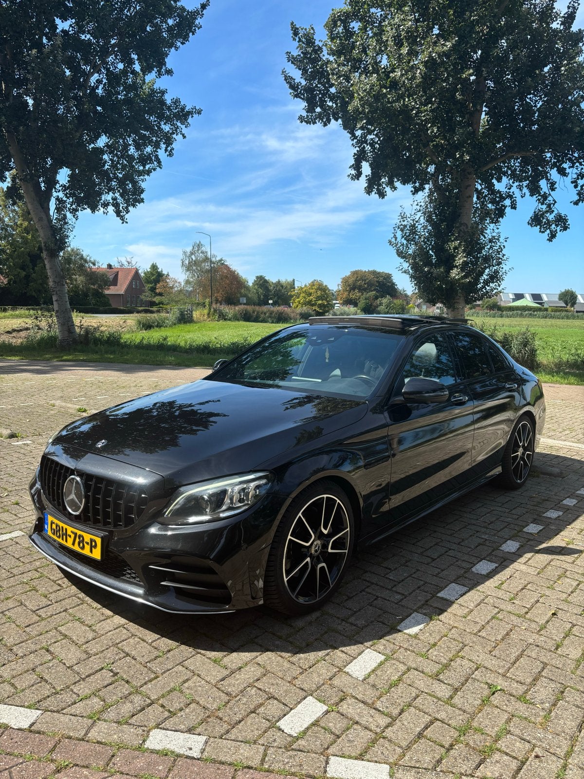Mercedes C220d AMG | Pano | Burmester | 360 | Full Option, Automaat, Achterwielaandrijving, 1800 kg, 4 cilinders