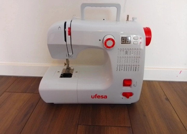 Naaimachine Ufesa SW3003 Performance - Zo goed als nieuw, Ophalen of Verzenden