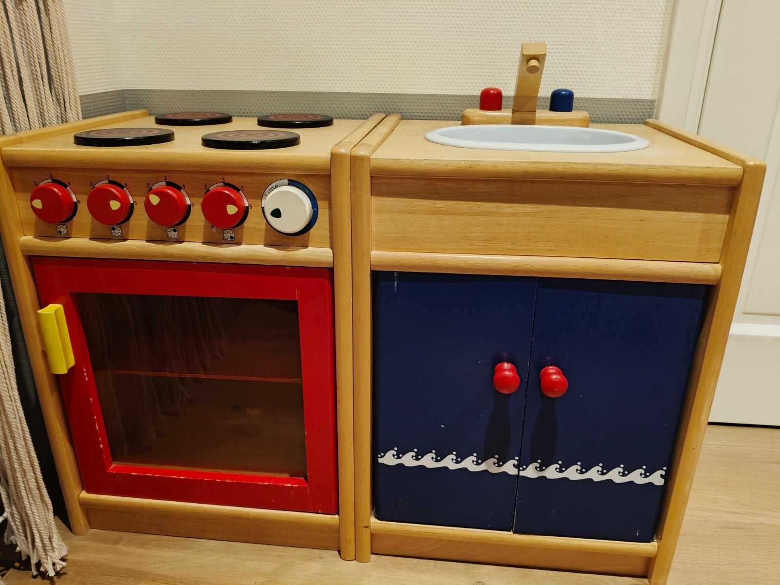 Houten speelkeuken met oven en spoelbak, Ophalen