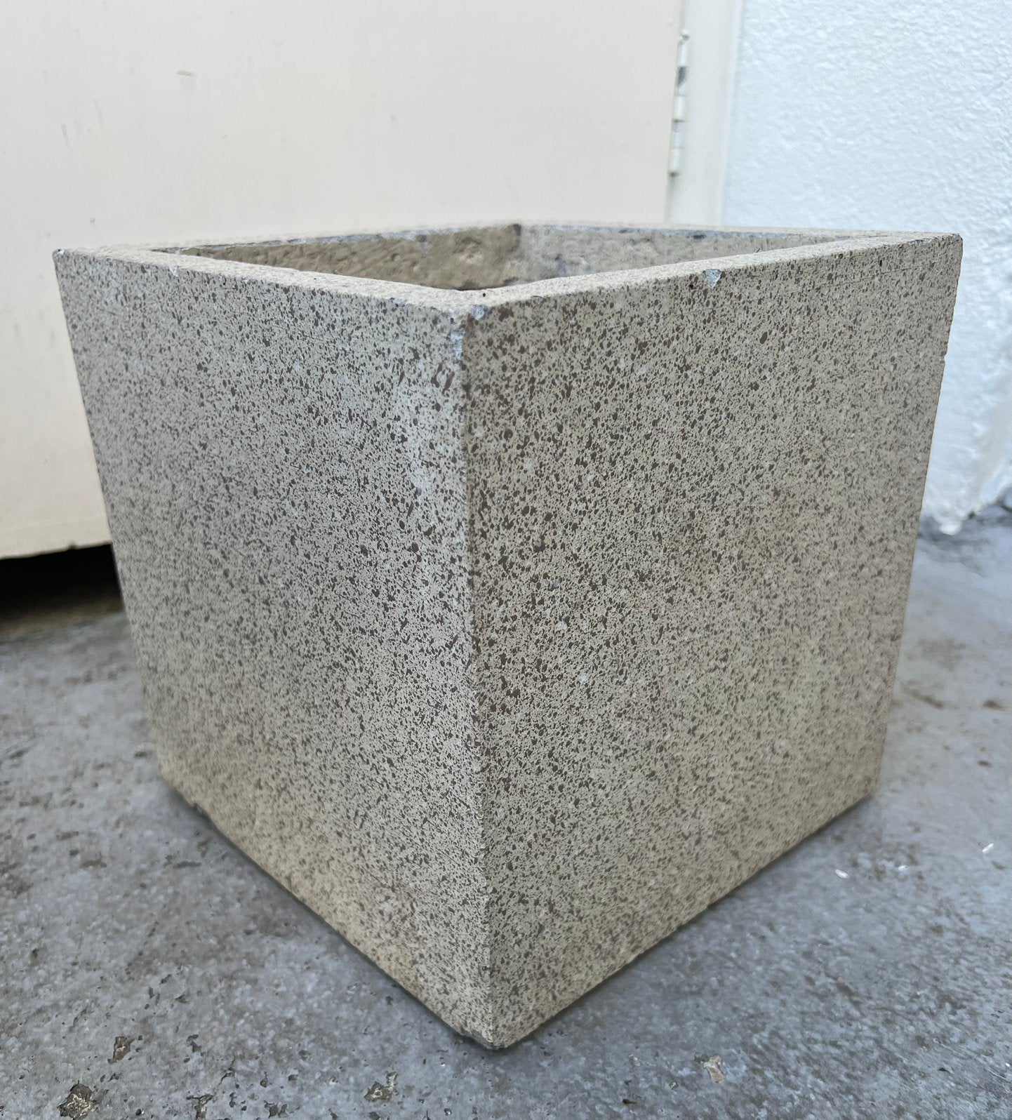 Bloempot, Ophalen, Zo goed als nieuw, Vierkant, Minder dan 30 cm