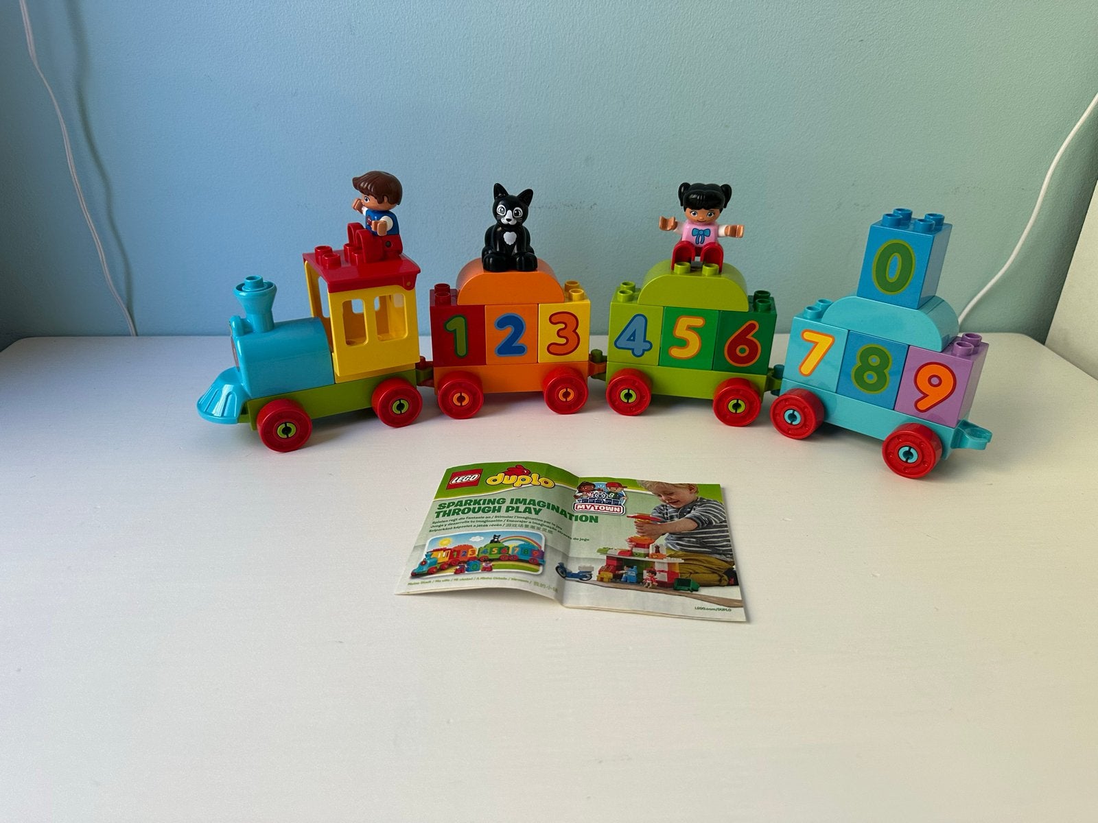 Duplo 10847 Cijfertrein met figuren en boekje