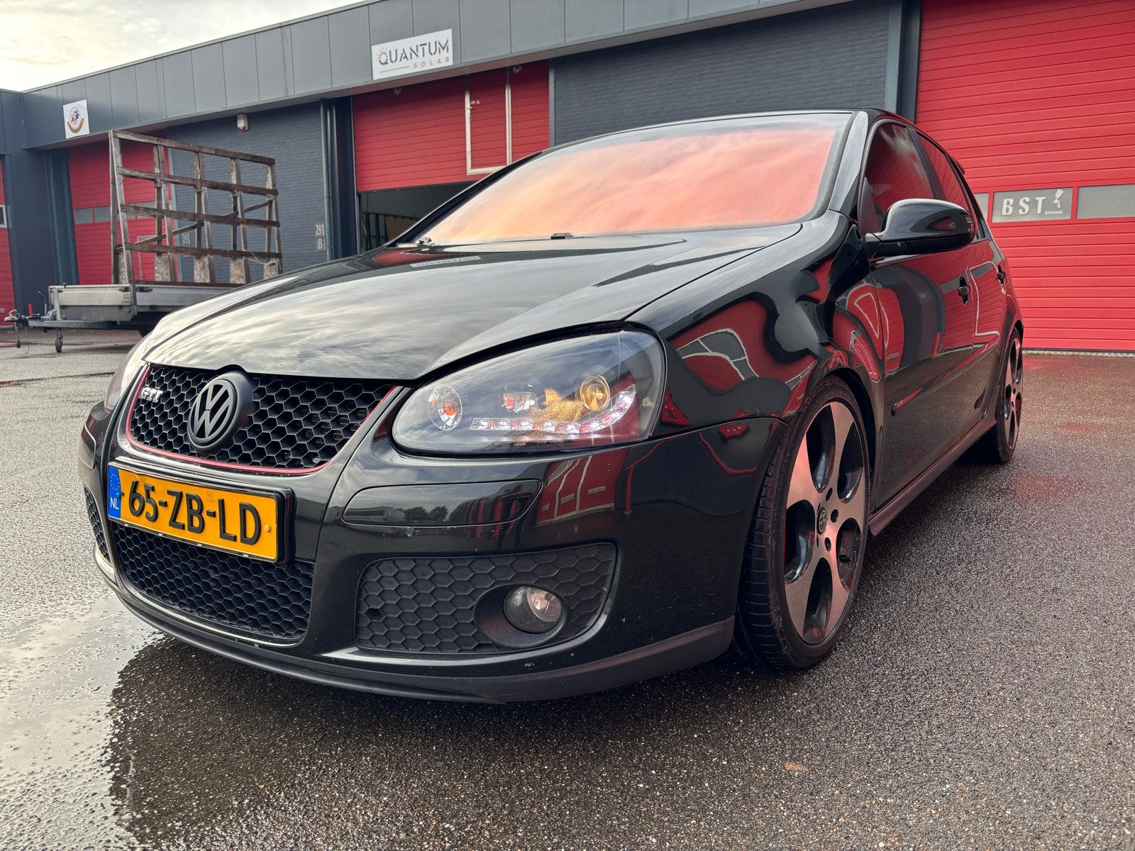 Volkswagen Golf 2.0 GTI 147KW 2008 Zwart Stage 2/320pk, Auto's, Stof, Zwart, 4 cilinders, Zwart