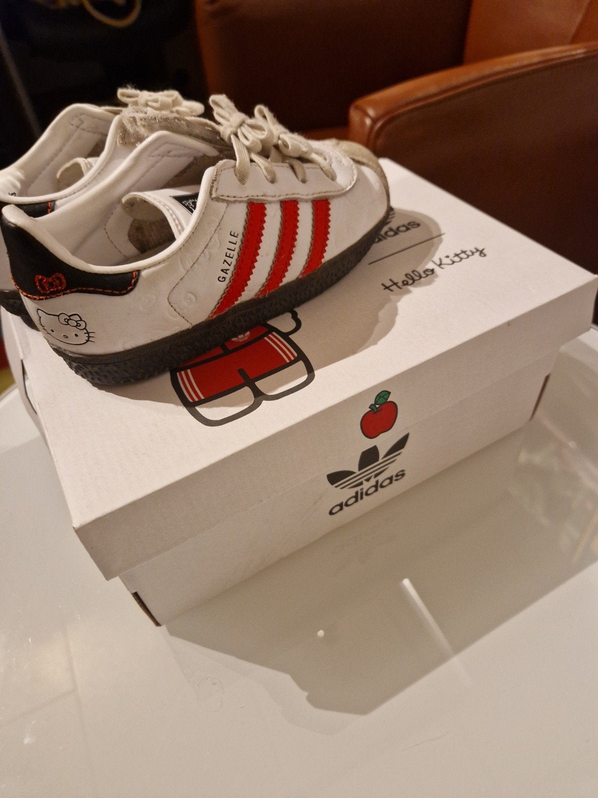 Adidas Hello Kitty, maat 26,5, Kinderen en Baby's, Kinderkleding | Schoenen en Sokken, Ophalen of Verzenden, Gebruikt, Adidas