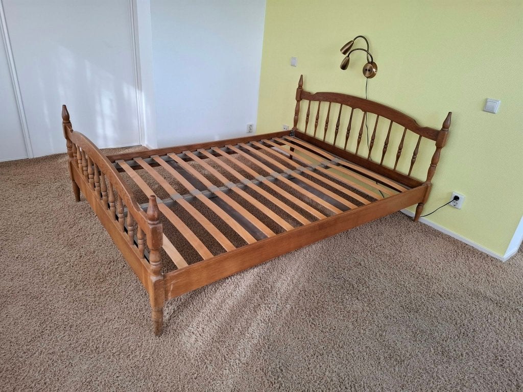 Vintage houten bed, Huis en Inrichting, Ophalen, Gebruikt, Bruin, Vintage