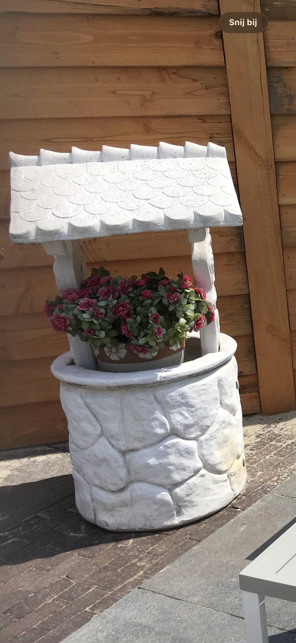 Decoratieve put met bloemen - Tuinbeeld, Ophalen, Gebruikt, Beton, Overige typen