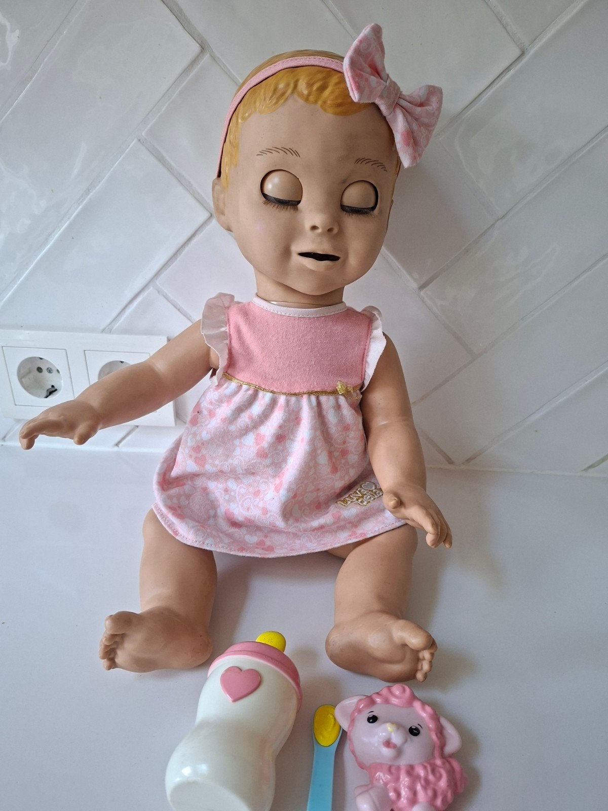 luvabella pop, Ophalen of Verzenden, Gebruikt, Babypop
