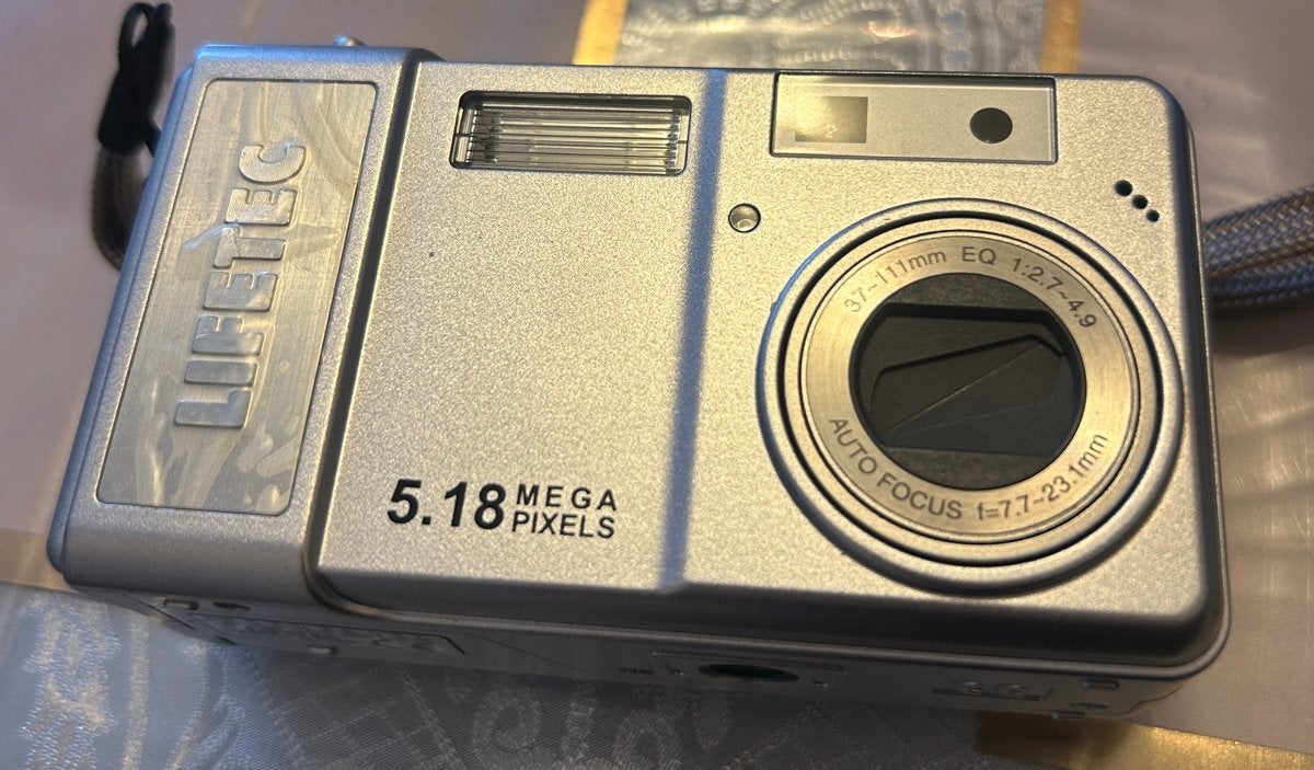 Lifetec Digitale Camera 5.18 Megapixels - Compact in Gebruik, Ingebouwde flitser, Gebruikt, Ophalen of Verzenden, Compactcamera