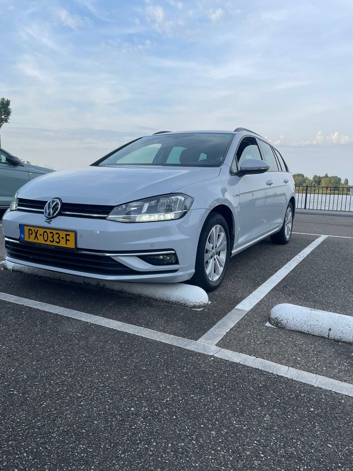 Volkswagen Golf Variant 1.0 TSI 110pk 2017 Wit, Auto's, Voorwielaandrijving, Zwart, Wit, Origineel Nederlands