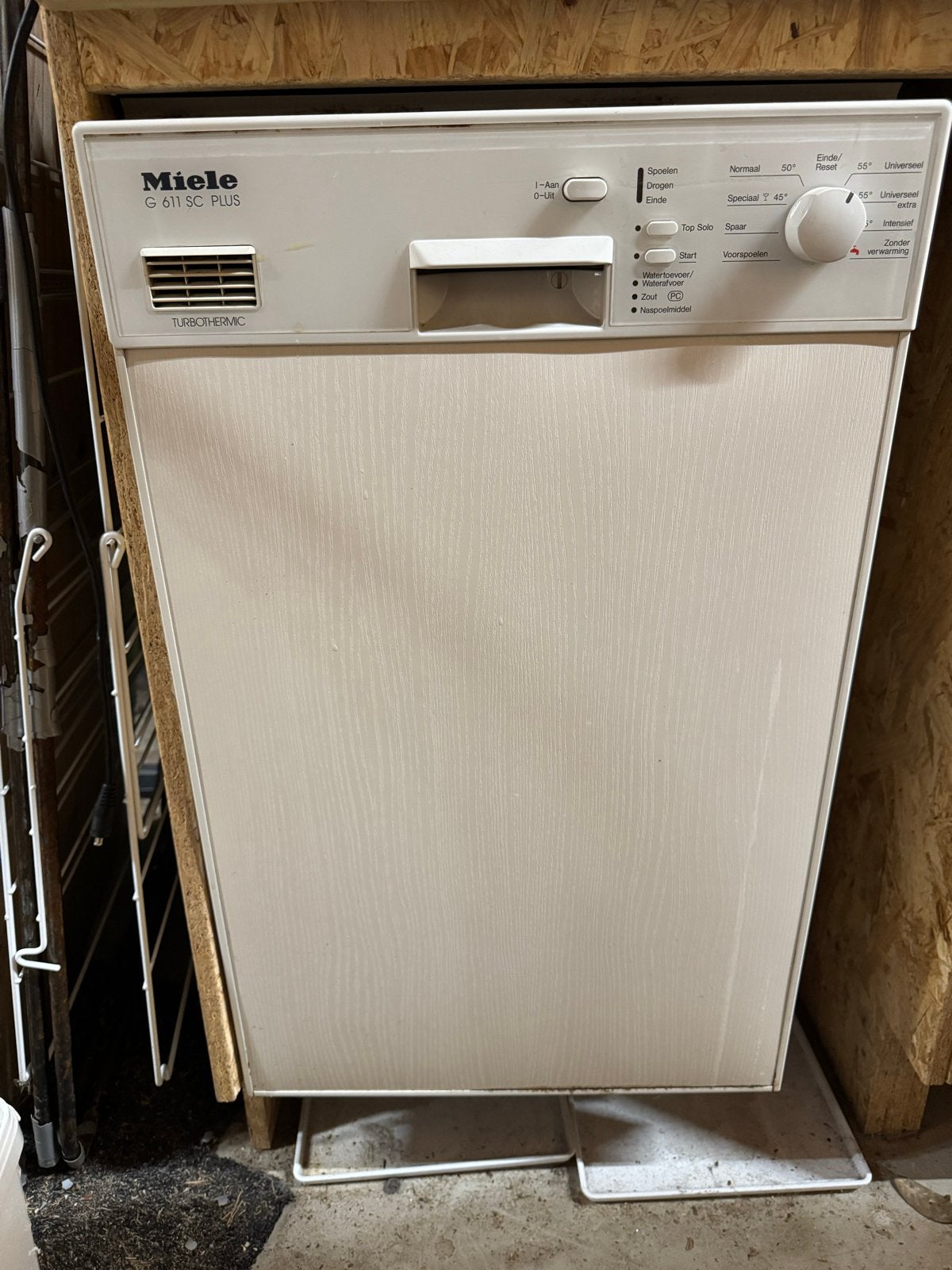 Miele G 611 SC Plus smalle vaatwasser - werkt, lekt beetje, Witgoed en Apparatuur, Ophalen, Gebruikt, Kort programma, Vrijstaand