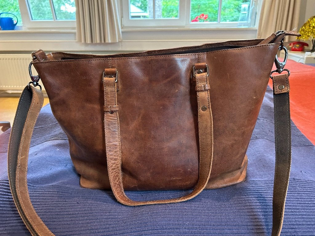 Leather Design laptoptas 15" bruin, Gebruikt, Bruin, 15 inch, Tabletvak