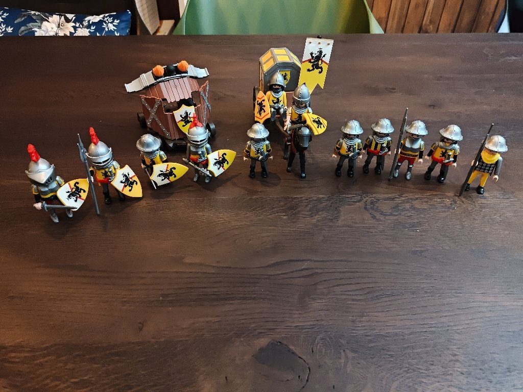 Playmobil gele ridders zwarte leeuw, Ophalen of Verzenden, Zo goed als nieuw