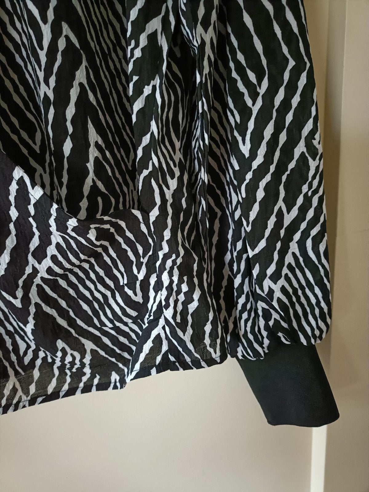 MOOIE BLOUSE, Maat 38/40 (M), Zwart, Ophalen of Verzenden, Zo goed als nieuw