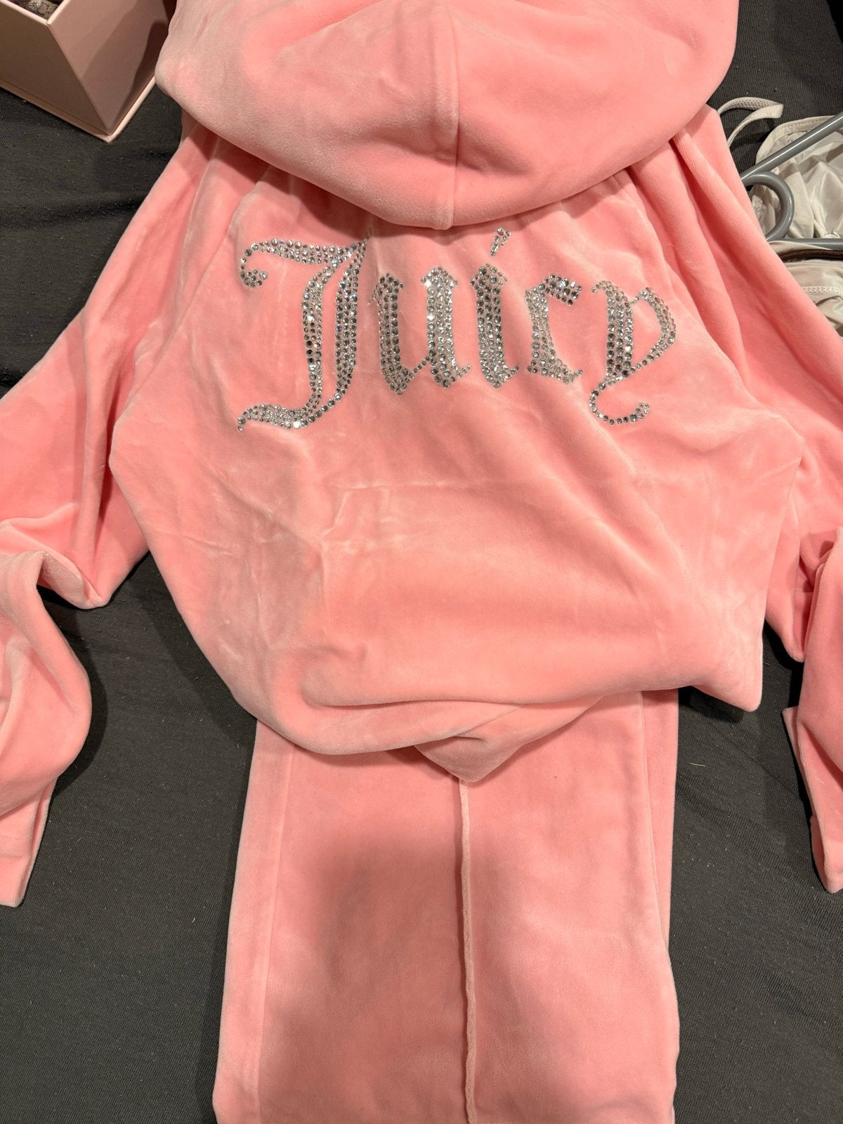 Roze Juicy Couture trainingspak met strass logo, Kleding | Dames, Ophalen of Verzenden, Zo goed als nieuw, Maat 36 (S), Roze
