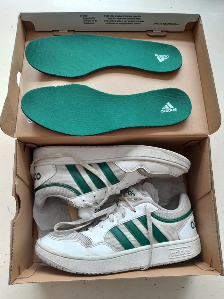 Adidas  Hoops sneakers mt 44, Adidas, Gebruikt, Jongen of Meisje, Schoenen