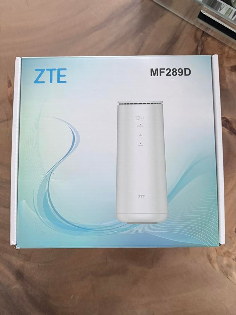 ZTE MF 289D 4g router, Computers en Software, Routers en Modems, Ophalen of Verzenden, Zo goed als nieuw, Router met modem