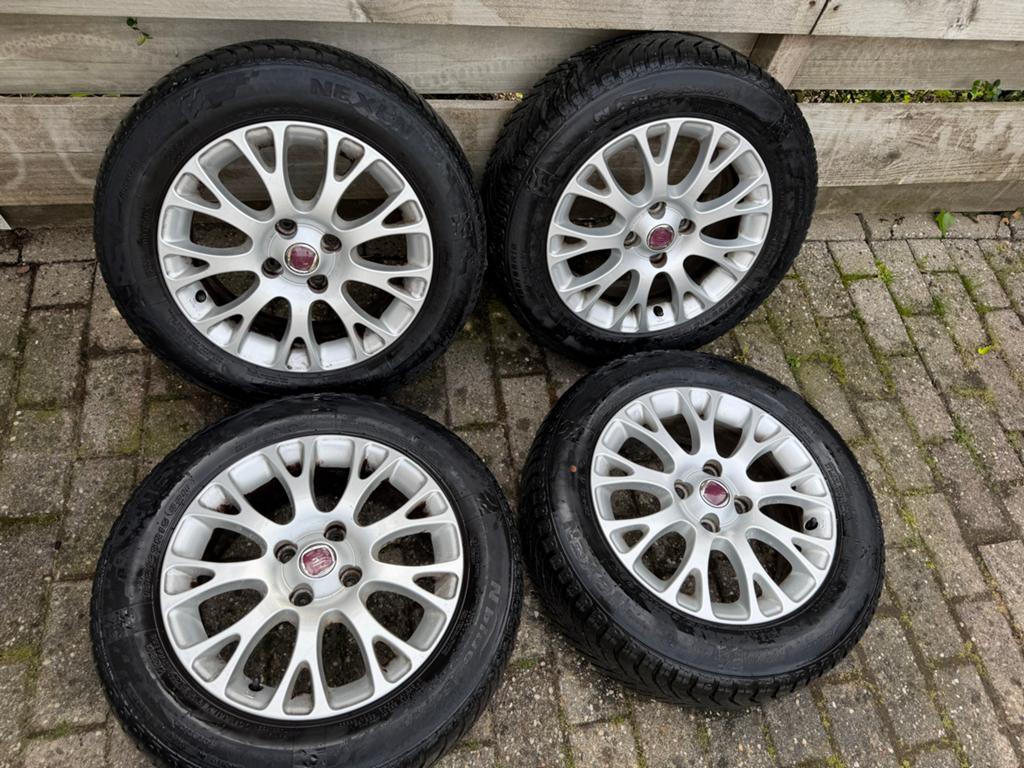 Fiat punto 15 inch velgen, Ophalen, Gebruikt, 15 inch, Banden en Velgen