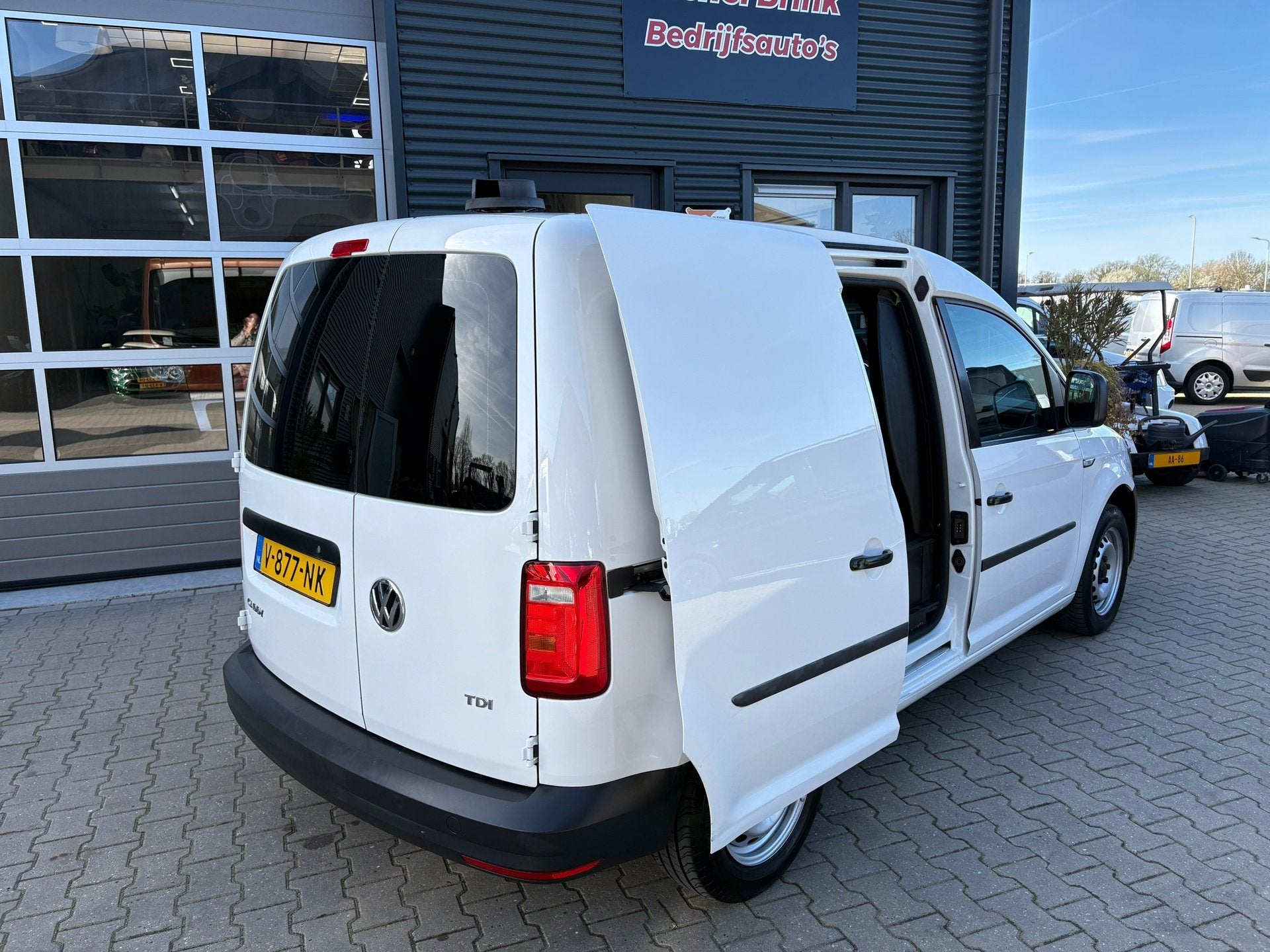 Volkswagen Caddy 2.0 TDI Airco Navigatie Euro 6, Auto's, Dealer onderhouden, Stof, Gebruikt, Volkswagen