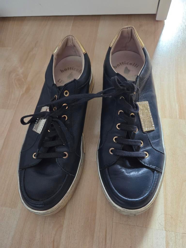 Botticelli limited schoenen maat 38, Ophalen of Verzenden, Zo goed als nieuw, Blauw, Sneakers of Gympen