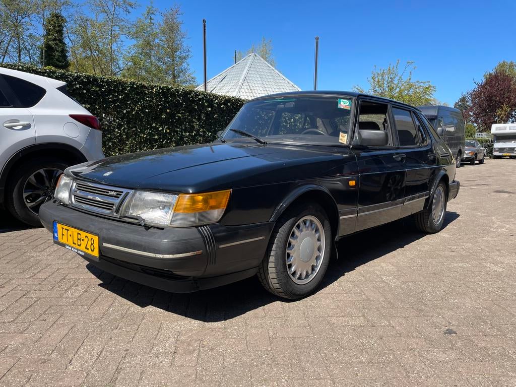 Saab 900 TURBO 2.0 16 S HB U9 1992 Zwart Saab 900 Turbo 900S, Auto's, Voorwielaandrijving, 4 cilinders, Zwart, Origineel Nederlands