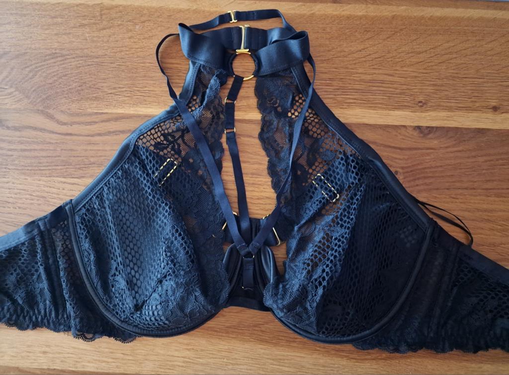 NIEUW Sexy BH mooie halsverbinding 90F Hun, Ophalen, Zwart, BH