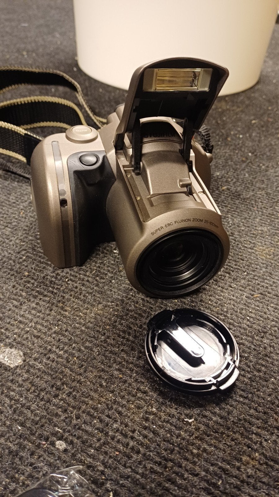 Fujifilm FinePix S3000 Digitale Camera met Tas en Film, Ingebouwde flitser, Gebruikt, Verzenden, Fujifilm