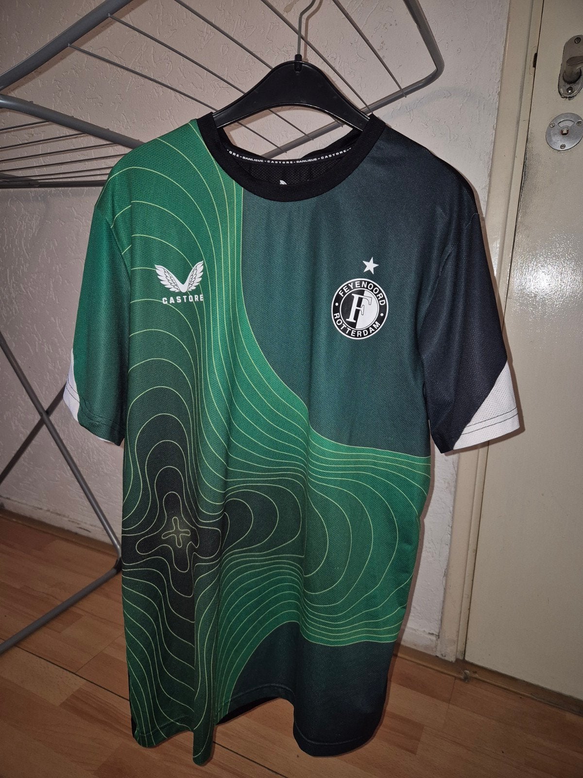 Feyenoord Castore Banlieue Shirt Maat S/M, Castore, Ophalen of Verzenden, Zo goed als nieuw, Voetbal