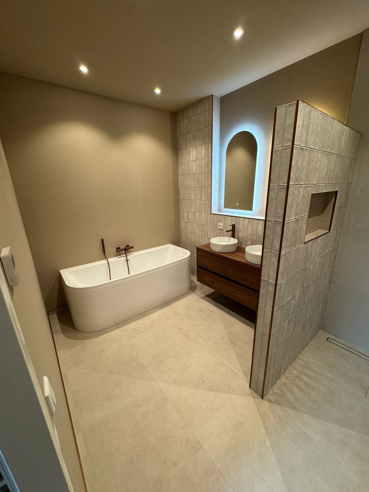 Complete Badkamer Renovaties, Diensten en Vakmensen, Loodgieters en Installateurs, 24-uursservice, Onderhoud