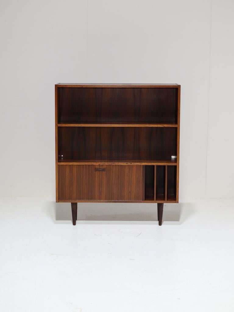 Boekenkast met klep en LP vakken Deens palissander vintage, Ophalen, 100 tot 150 cm, -, 100 tot 150 cm
